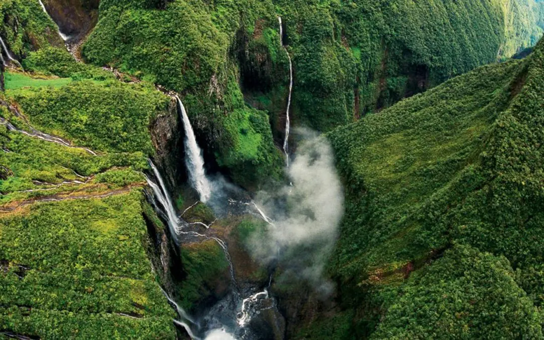 Survol de l’île de la Réunion : 3 façons de voir l’île vue du ciel